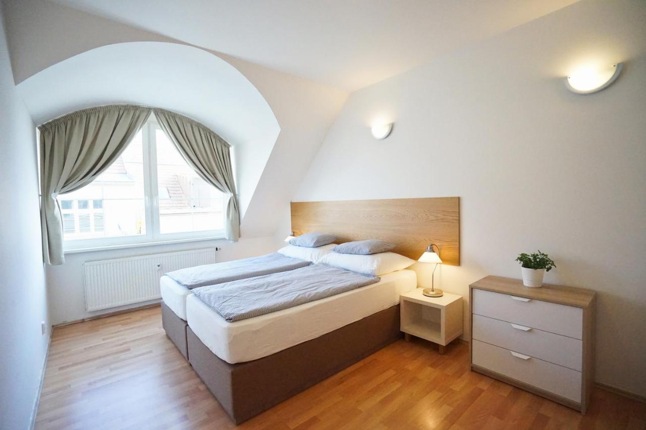 Apartment with Terrace,981131605:JPEG